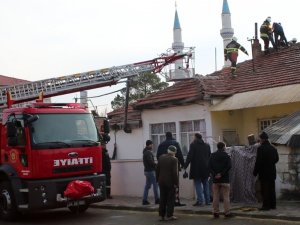 Erzincan’da baca yangını korkuttu