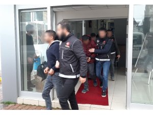 Uyuşturucu satıcıları adliyeye sevk edildi