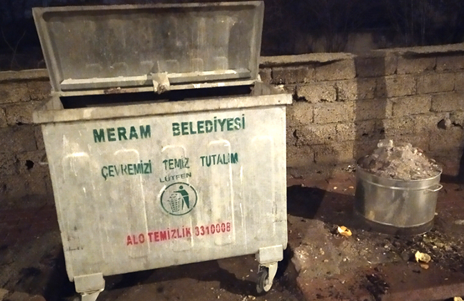 Meram’da ilçe geneline bin adet daha kül kovası yerleştirildi
