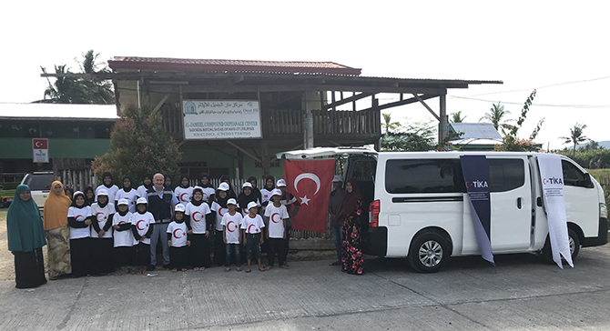 TİKA'dan Filipinler'de yetimlere destek