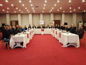 Emet AK Parti’de geniş katılımlı toplantı