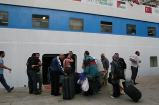 İlk gemi Filistin'e hareket etti CANLI