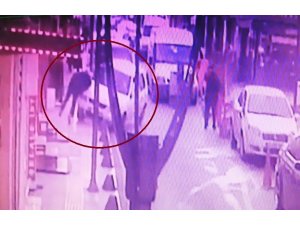 Kaldırımda beklerken ölümden döndü