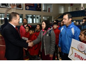 Badminton grup müsabakaları Hakkari’de yapıldı