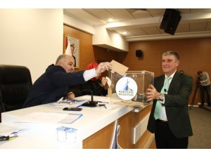 Kartepe’de yılın ilk meclis toplantısı gerçekleştirildi