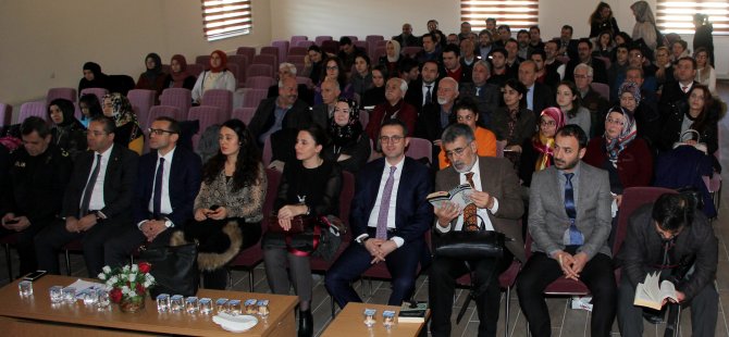 Beypazarı'nda söyleşi düzenendi