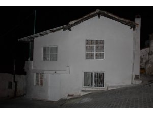 Yaşlı kadın evinde ölü bulundu