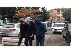 Eski Nissan CEO'sunun kaçmasına yardım ettiği iddia edilen şüphelilerden 5'i tutuklandı