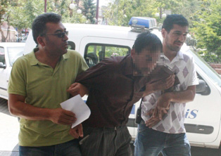 Hırsızı vicdanı ele verdi
