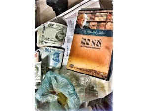 GÜNCELLEME - Zonguldak'ta uyuşturucu operasyonunda FETÖ kitapları ele geçirildi