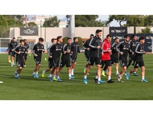 Beşiktaş 3 eksikle çalıştı