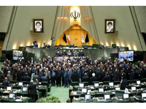 İran Meclisi’nde "ABD’ye ölüm" sloganları