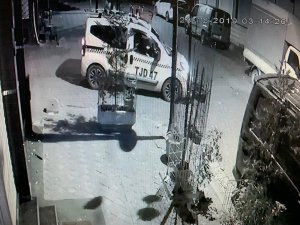 Dövmeli hırsızı Instagram fotoğrafı yakalattı