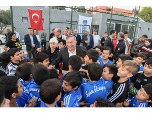 Akay’dan amatörlere otobüs jesti