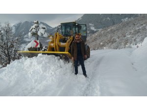 Suşehri'nde karla mücadele çalışması