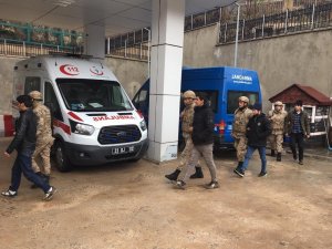 Elazığ’da bir minibüste 31 kaçak göçmen yakalandı
