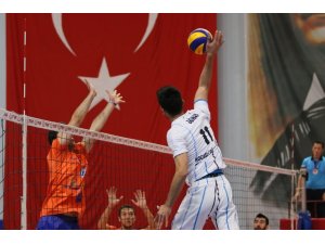 Kağıtspor’dan voleybol ve basketbolda 2 başarı