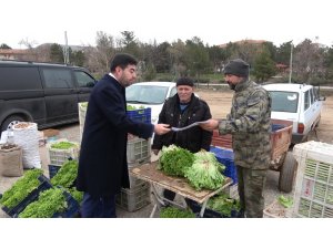 ’Rekortmen’ başkan çarşı-pazar gezip vatandaşa hesap verdi