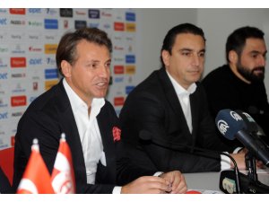 Antalyaspor'da Tamer Tuna dönemi resmen başladı