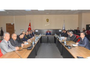 Mersin'deki sağanak nedeniyle İl Afet ve Acil Durum Koordinasyon Kurulu toplandı