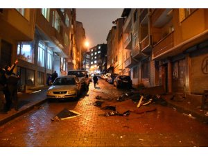 Kağıthane’de 6 katlı binanın çatısı uçtu