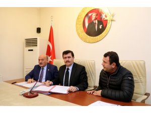 Erzincan’da 50 çiftçiye yüzde 75 hibeli sera projesi için imzalar atıldı