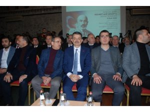 Mehmet Akif Ersoy, İzmir’de Bakan Pakdemirli’nin katıldığı programla anıldı