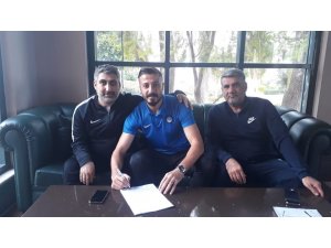 Payasspor 4 futbolcuyu renklerine bağladı