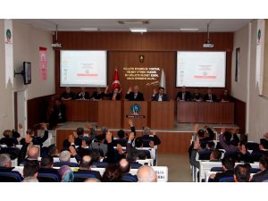 Belediye başkan yardımcısının maaşı meclisi karıştırdı