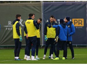 Fenerbahçe’de kaleciler Knoop’a emanet