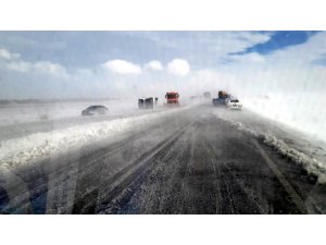 Kayseri’de yolcu otobüsü devrildi: 14 yaralı