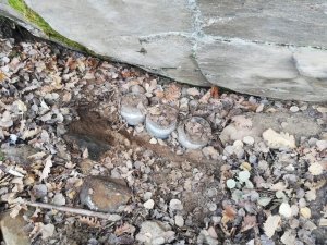 Bitlis’te terör örgütünce araziye gizlenmiş malzeme ele geçirildi