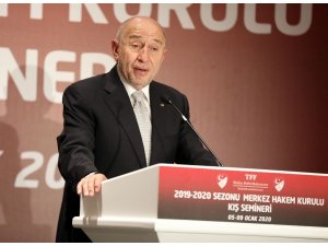 Nihat Özdemir: "Hakemlerimiz ilk yarıda baskı altında iyi performans sergilediler”