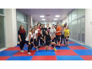 Turgutlu’da Zumba derslerine yoğun ilgi