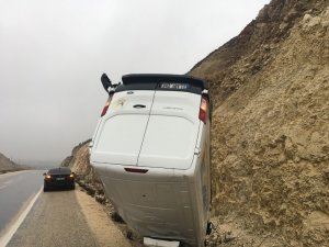 Hatay’da kamyonet devrildi: 1 yaralı