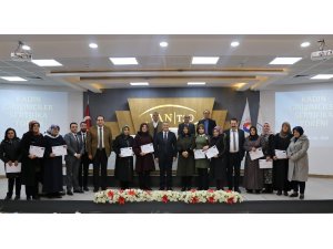 Başkan Takva: “Ekonomide ‘bizde varız’ demelisiniz”