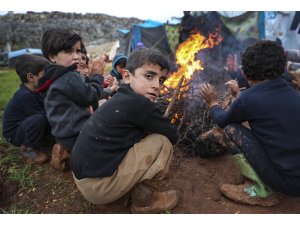 İdlib'deki "çamur kentler"in yardım çığlığı