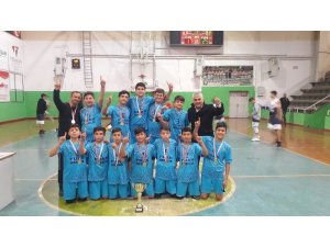 Poyrazdamları voleybolda Manisa şampiyonu