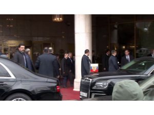 Rusya Devlet Başkanı Putin kritik görüşme için otelden ayrıldı