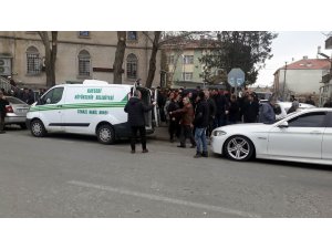 Adliye önünde cinayete kurban giden şahıs son yolculuğuna uğurlandı