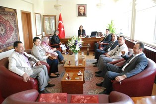 Kadın-Erkek Eşitliği Komisyonu ilçeleri ziyaret etti