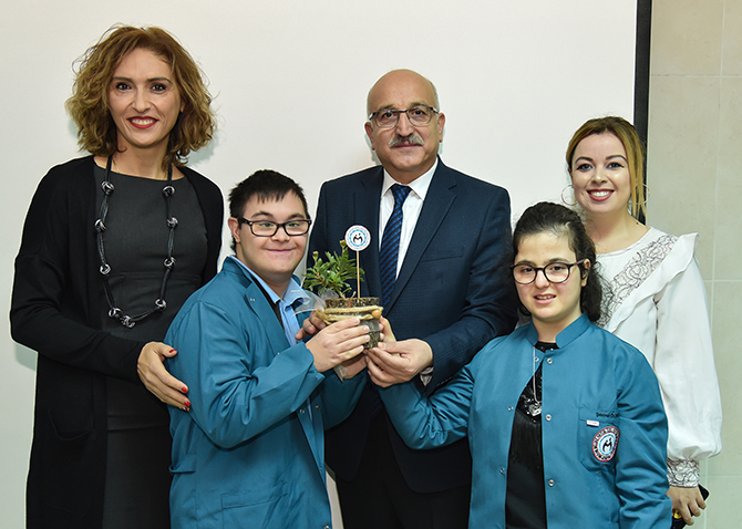 Konya'da "Okullarımız Çiçek Açıyor" Projesi devam ediyor