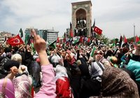 Vatan yazarı bombaladı