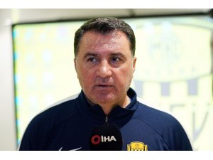 Mustafa Kaplan: “İki kanat, 1 santrfor oyuncusuna ihtiyacımız var”