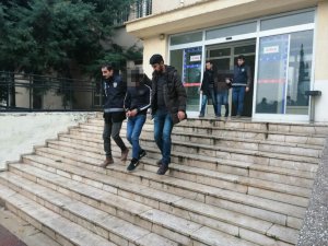 Kapkaç şüphelisi 2 şahıs tutuklandı