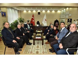 Vali Deniz tarımsal çalışmalar hakkında bilgi aldı