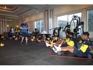 Fenerbahçe’de Simon Falette ilk antrenmanına çıktı