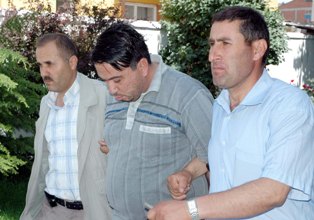 Elektrik kesilince, dolandırıcılar yakalandı