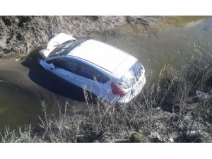 Kaş’ta otomobil kanala uçtu: 1 yaralı