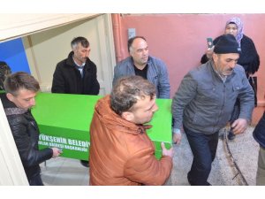 Çığ altında ölen işçinin cenazesi yakınlarına teslim edildi